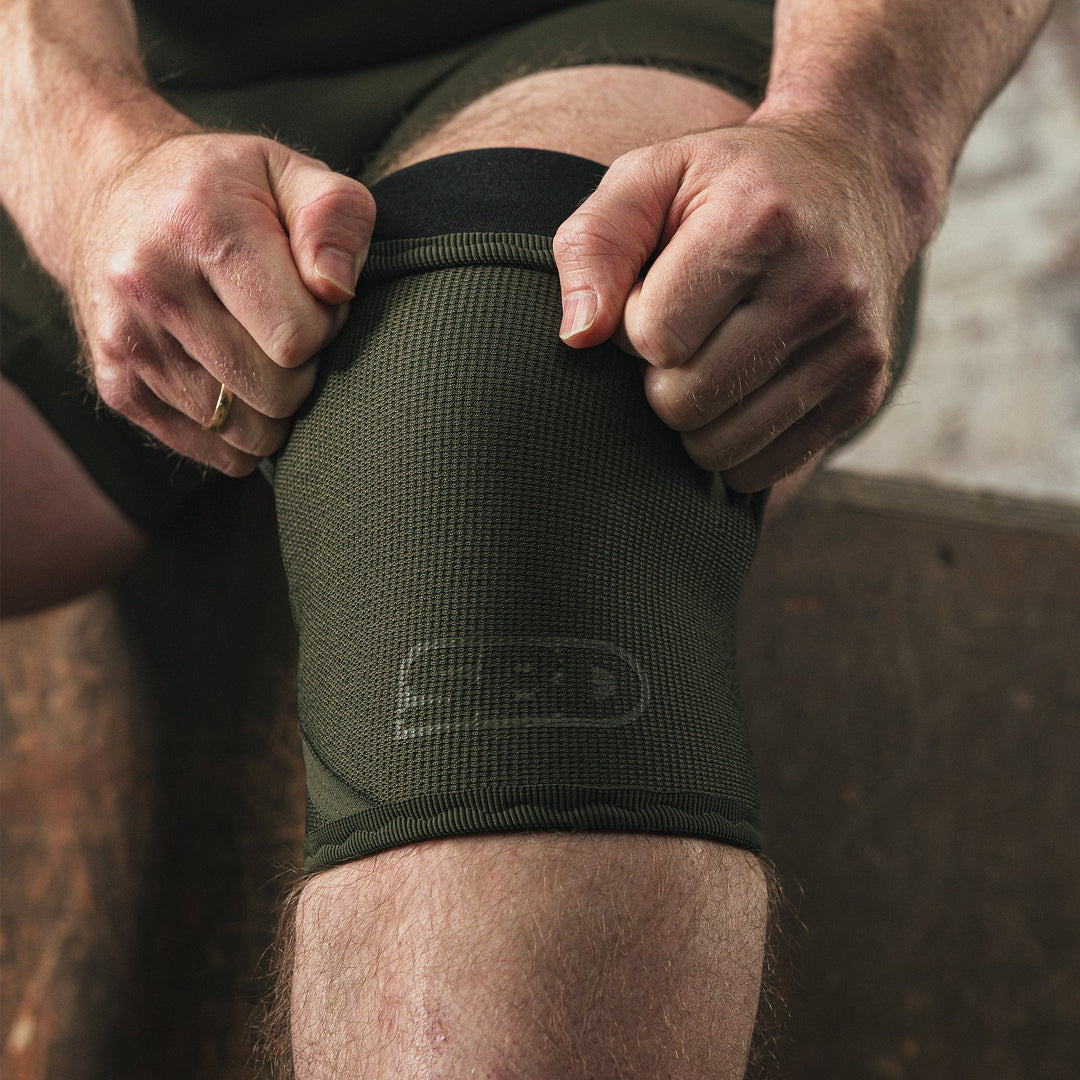 Resolve Powerlifting Knee Sleeves